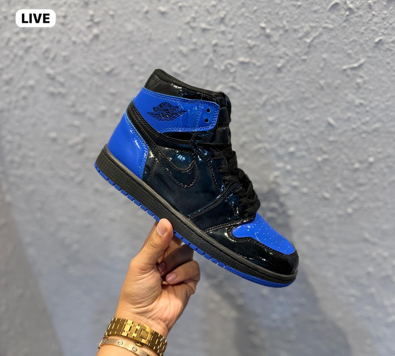 ★AIR JORDANS RETRO 1 PATENT BLUE BLACK 🖤★