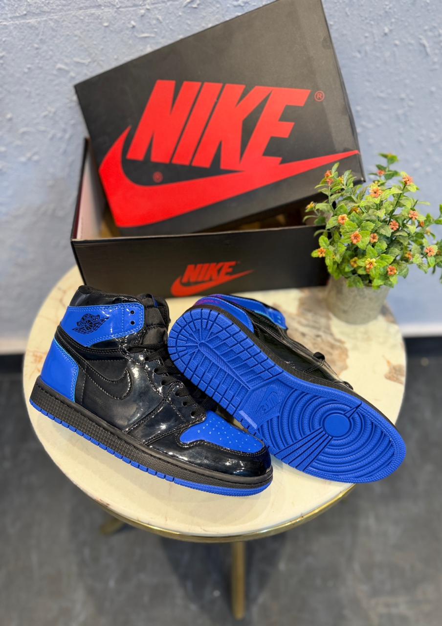 ★AIR JORDANS RETRO 1 PATENT BLUE BLACK 🖤★